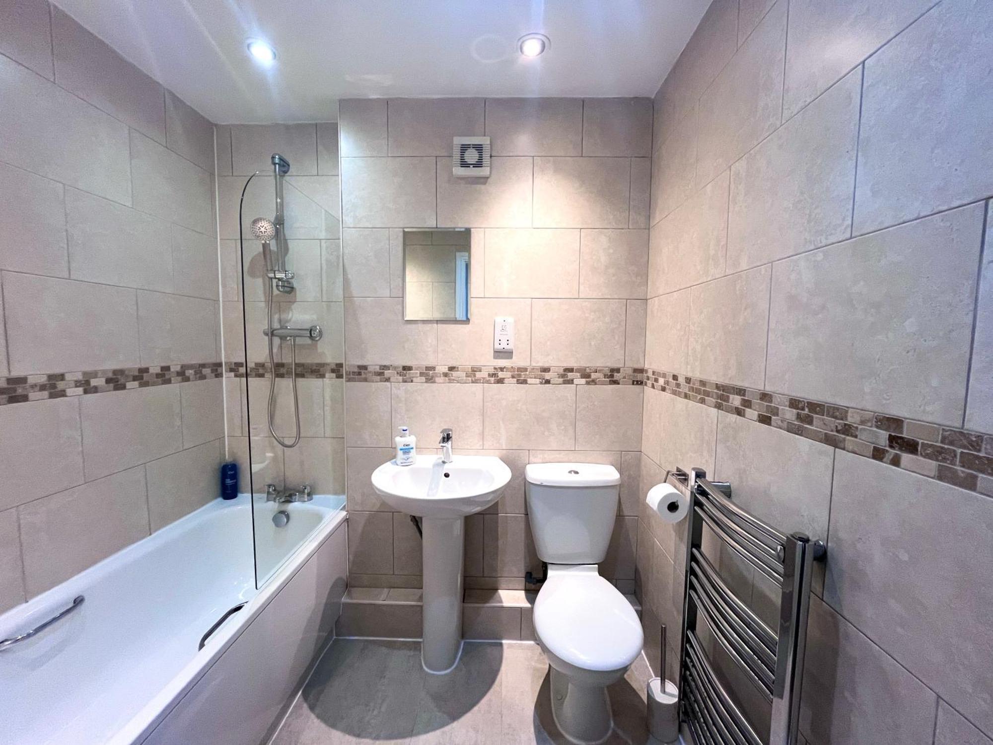 Stylish Stay! Park And Walk Anywhere Apartment Manchester